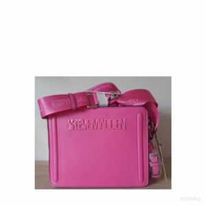 NEW Steve Madden TikTok Viral Barbie Pink Bevelyn Crossbody Purse Bag